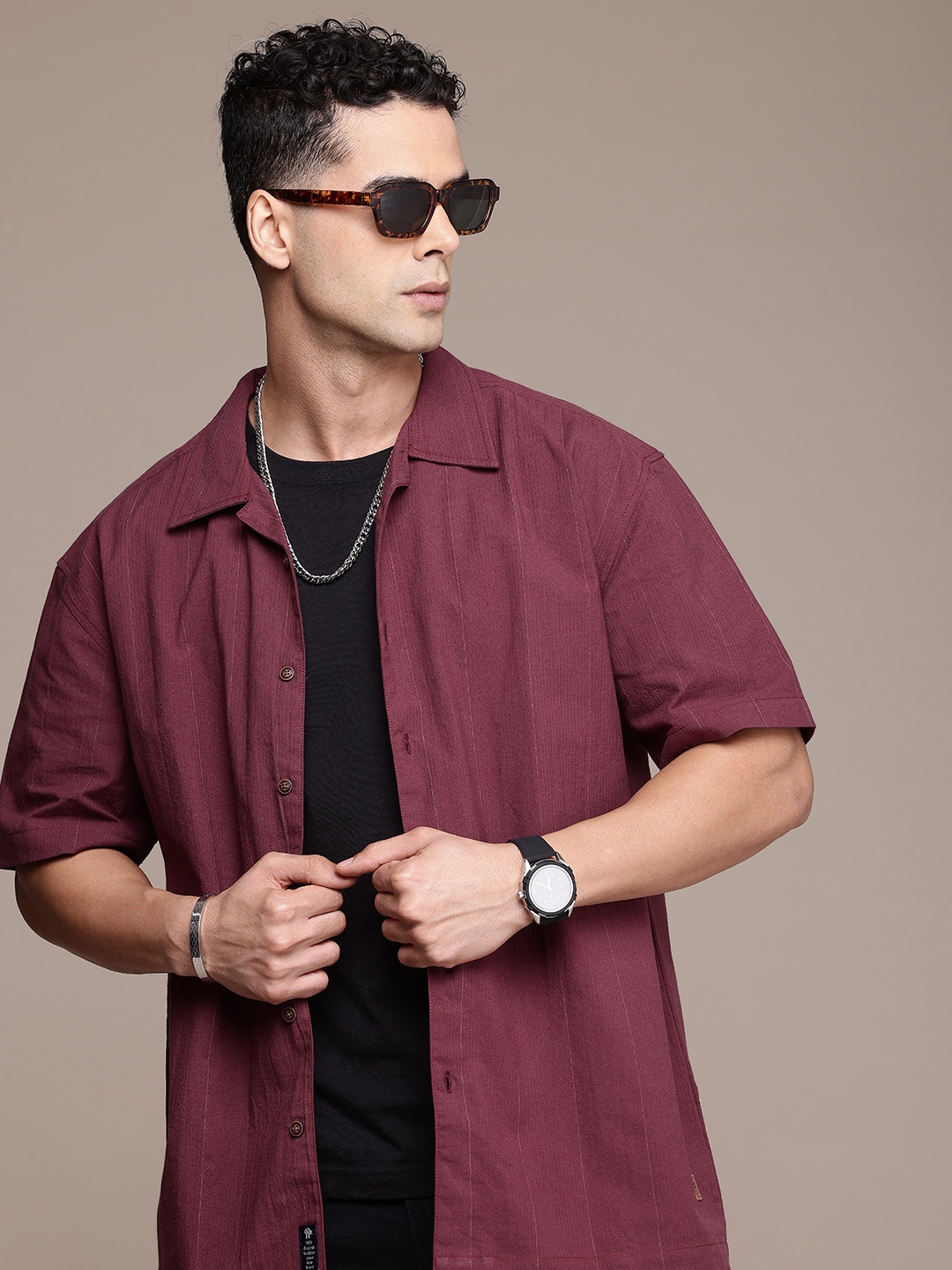 

Roadster Men Cuban Collar Seersucker Relaxed Fit Pure Cotton Casual Shirt, Maroon