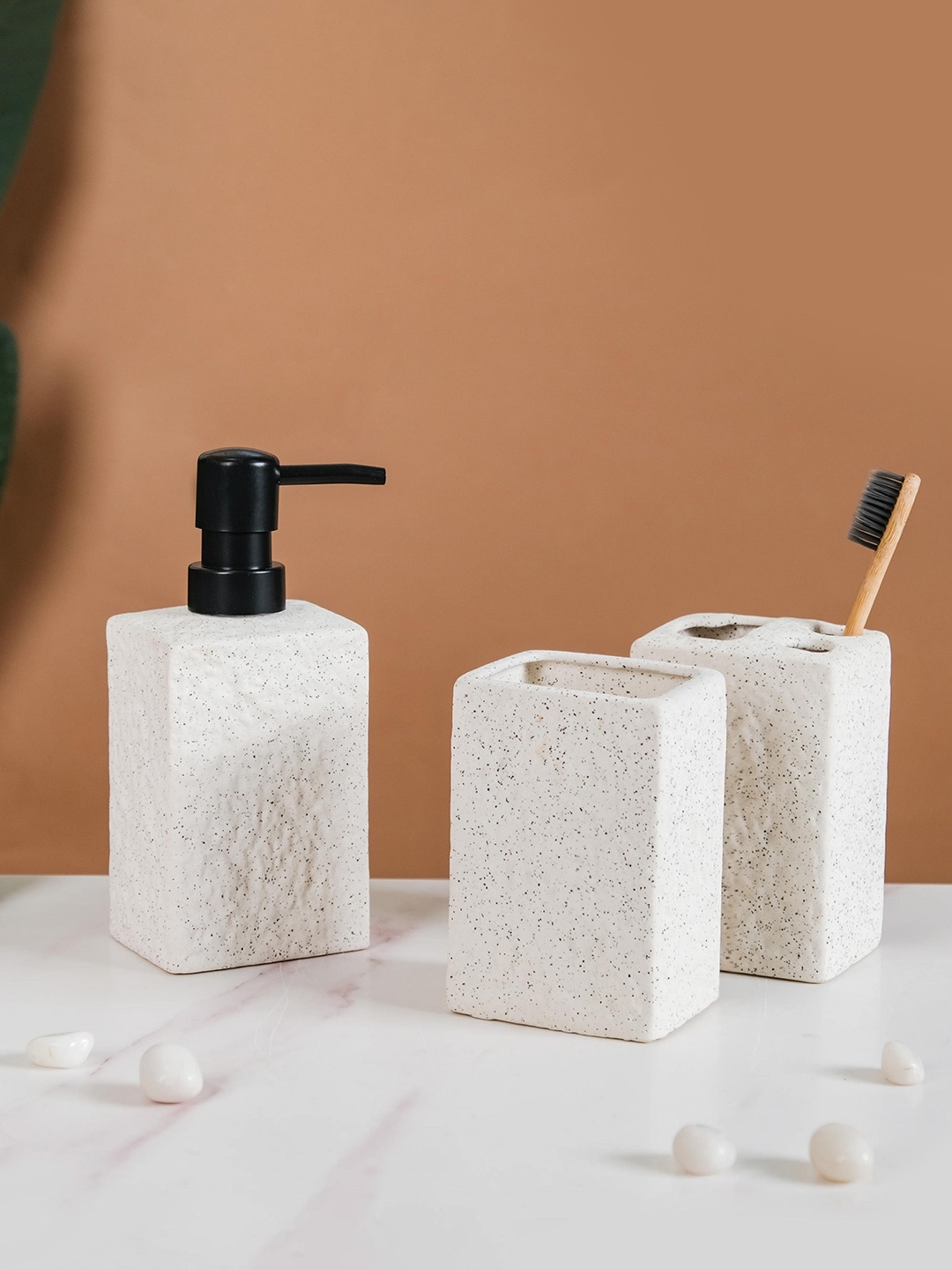 

Nestasia White 3 Pieces Textured Ceramic Bathroom Accessories