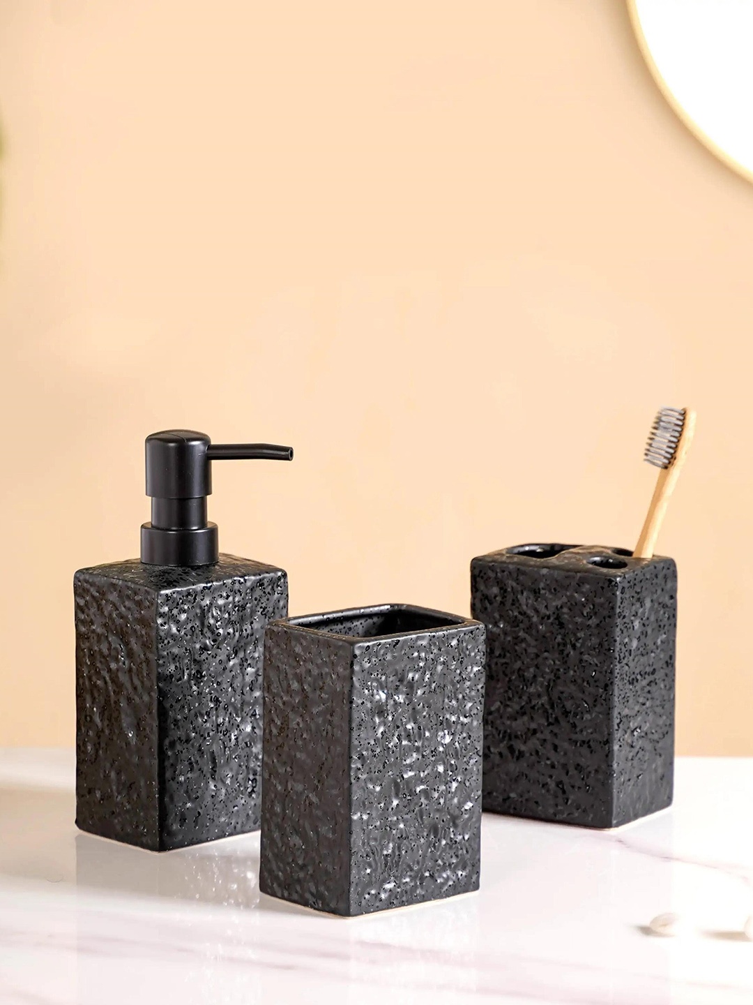 

Nestasia Black 3 Pieces Textured Ceramic Bathroom Accessories