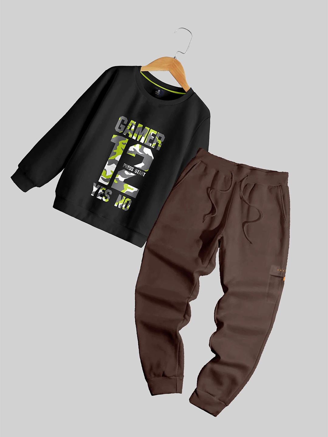 

CODEZ Boys Typography Printed Sweatshirt With Joggers, Black