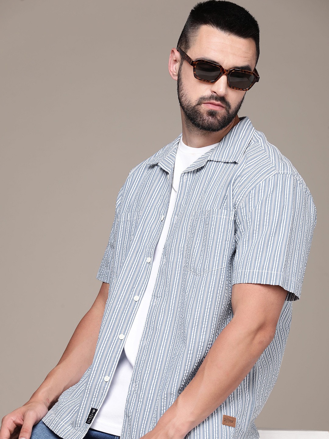 

Roadster Men Relaxed Striped Cuban Collar Seersucker Casual Shirt, Blue
