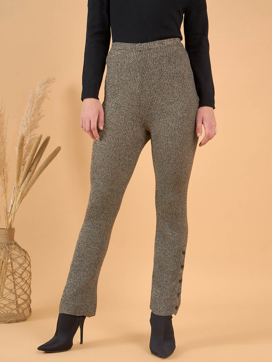 

STYLE BLUSH Women Urban Slim Skinny Fit High-Rise Easy Wash Flared Parallel Trousers, Black