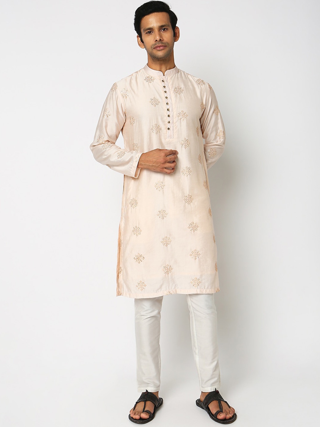 

Ethnicity Floral Embroidered Sequinned Mandarin Collar Kurta, Pink