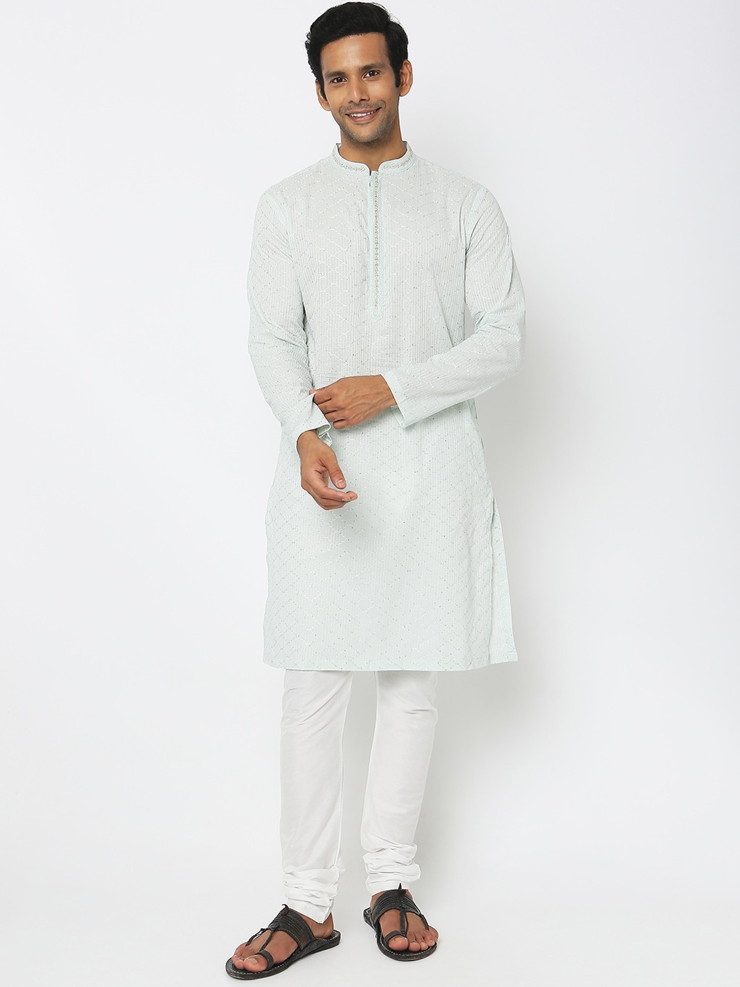 

Ethnicity Geometric Embroidered Cotton Thread Work Mandarin Collar Kurta, Blue