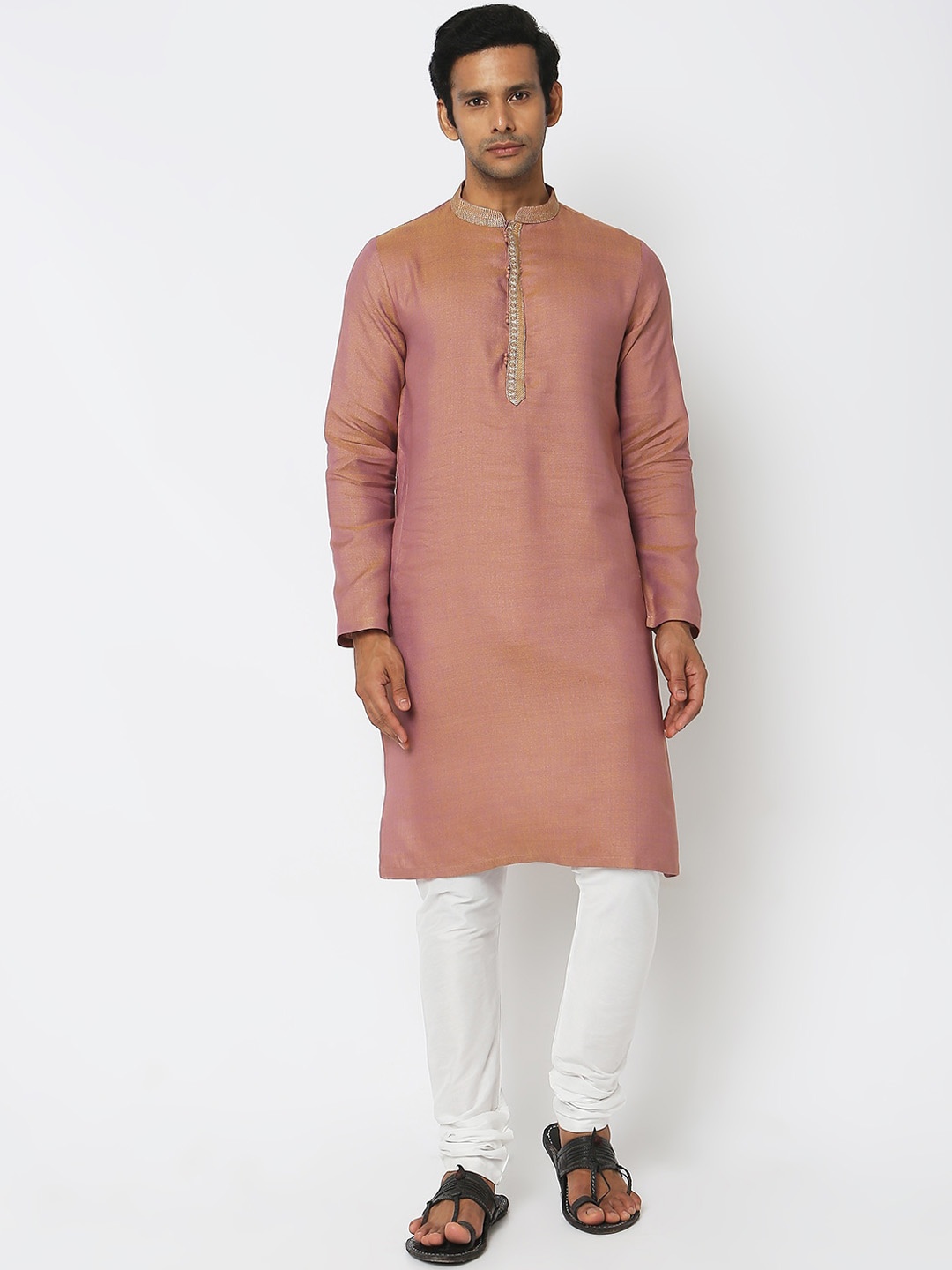 

Ethnicity Mandarin Collar Thread Work Kurta, Pink