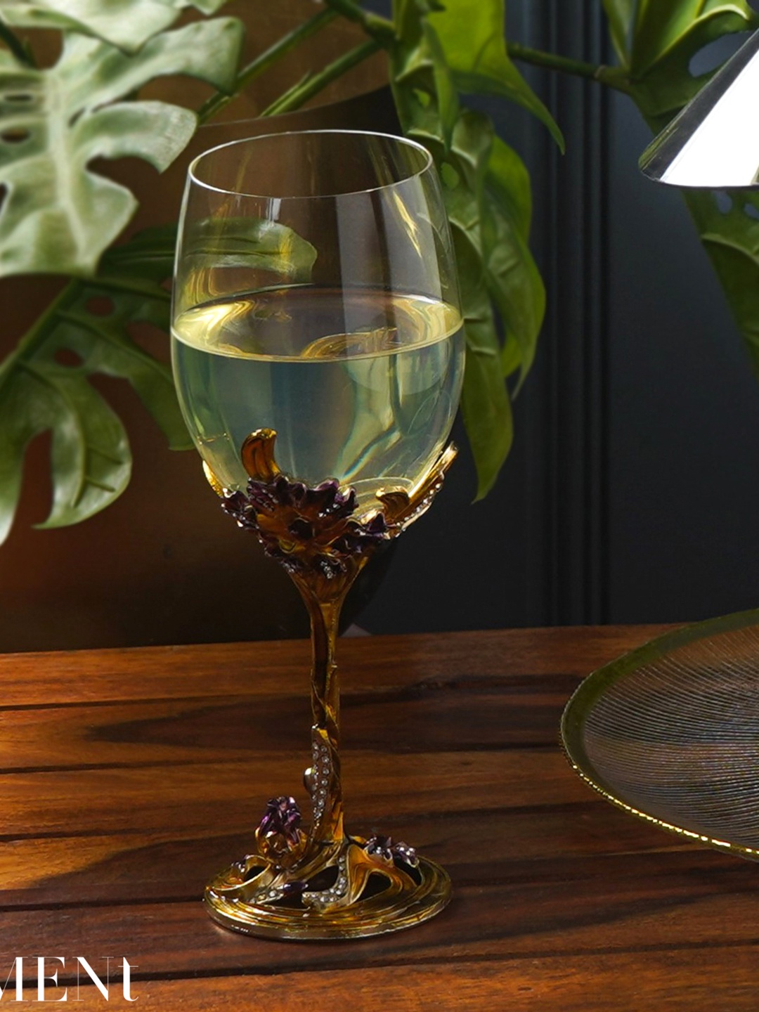 

THE ARTMENT Gold Toned Transparent One Piece Emeraldware Wine Glass 350 ml