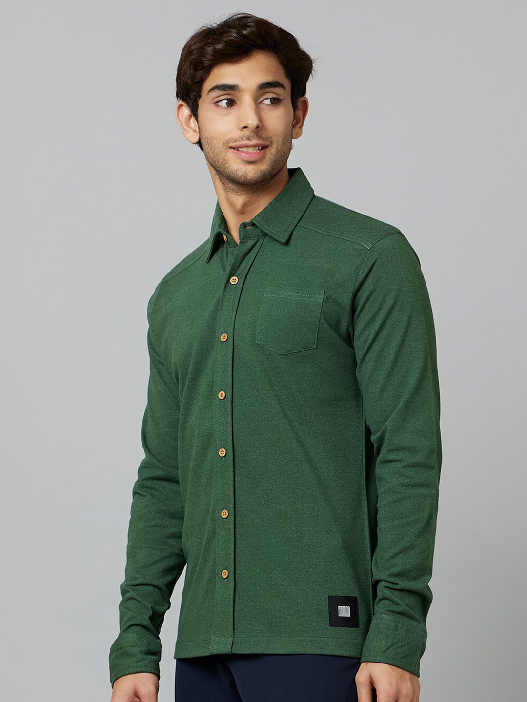 

Smugglerz Spread Collar Cotton Antimicrobial T-shirt, Green