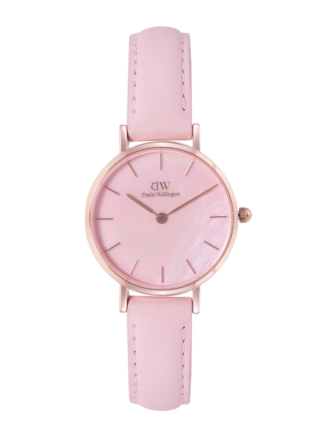 

Daniel Wellington Women Leather Straps Petite Analogue Watch- DW00100633K, Pink