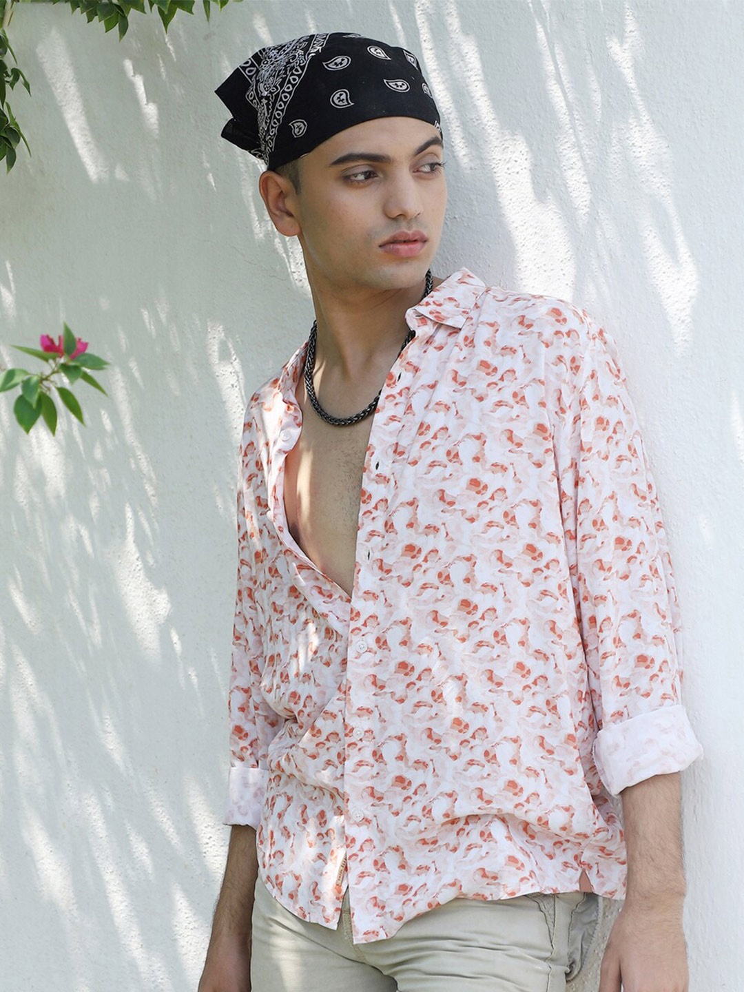 

Campus Sutra White & Orange Classic Abstract Printed Casual Shirt