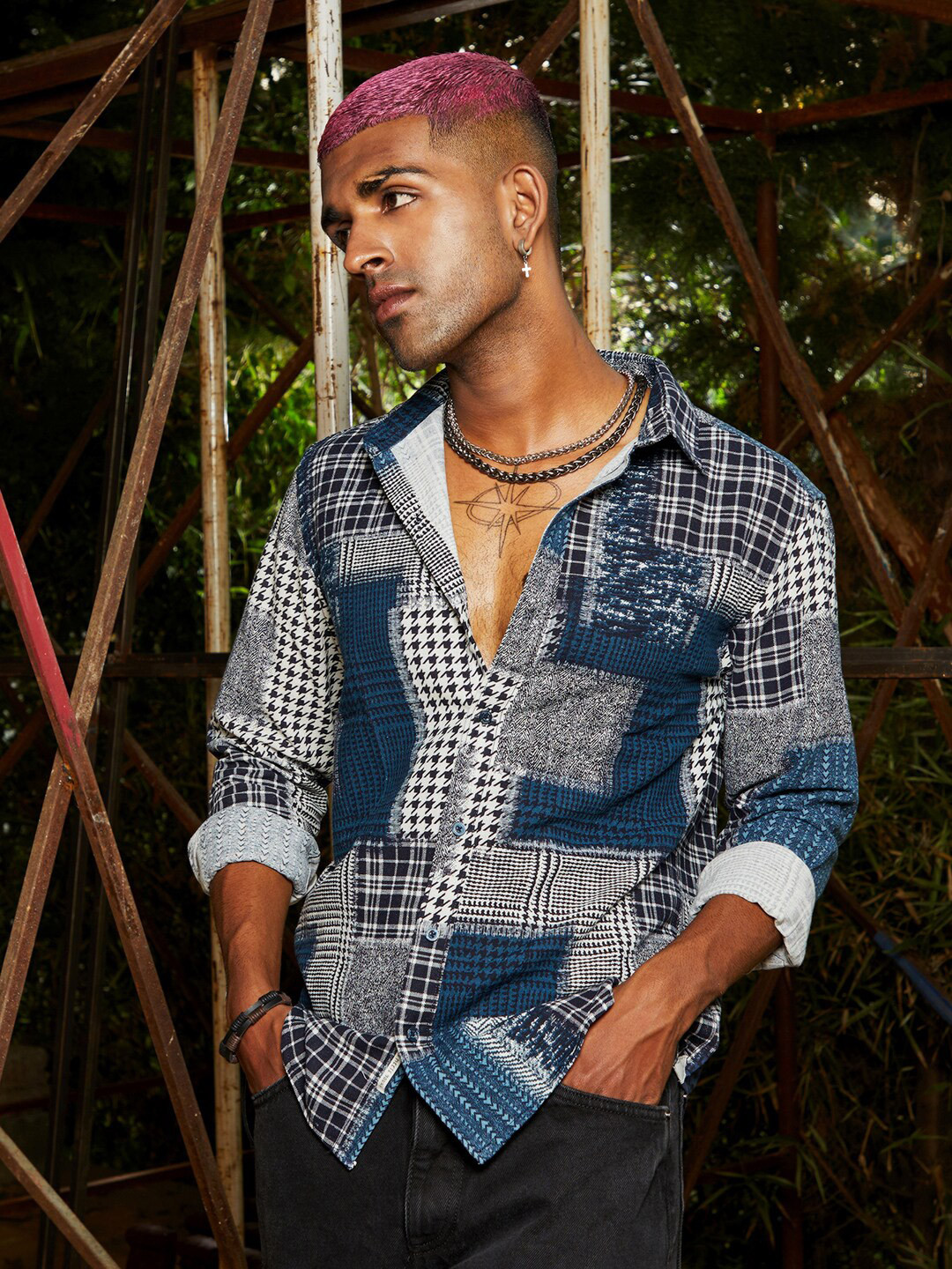 

Campus Sutra Classic Abstract Printed Cotton Casual Shirt, Navy blue