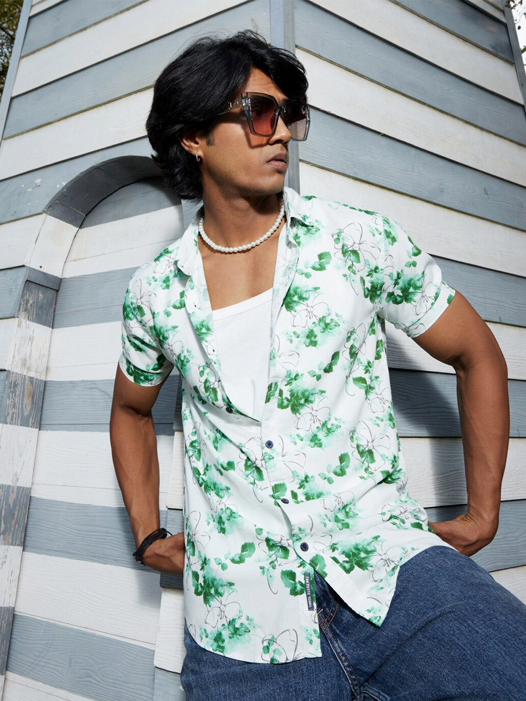 

Campus Sutra Classic Floral Printed Casual Shirt, Green