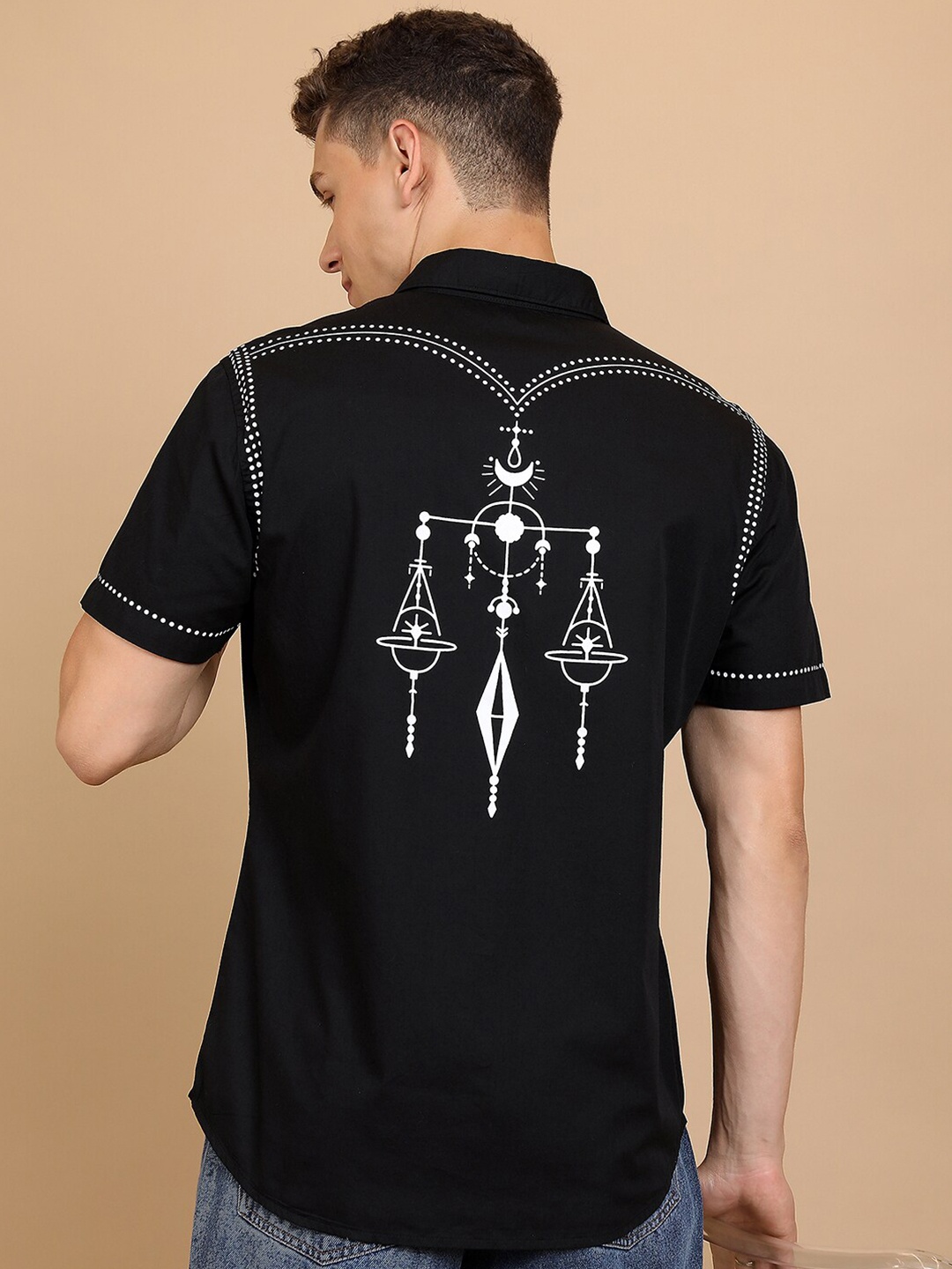 

HIGHLANDER Men Graphic Printed Regular Fit Cotton Casual Shirt, Black