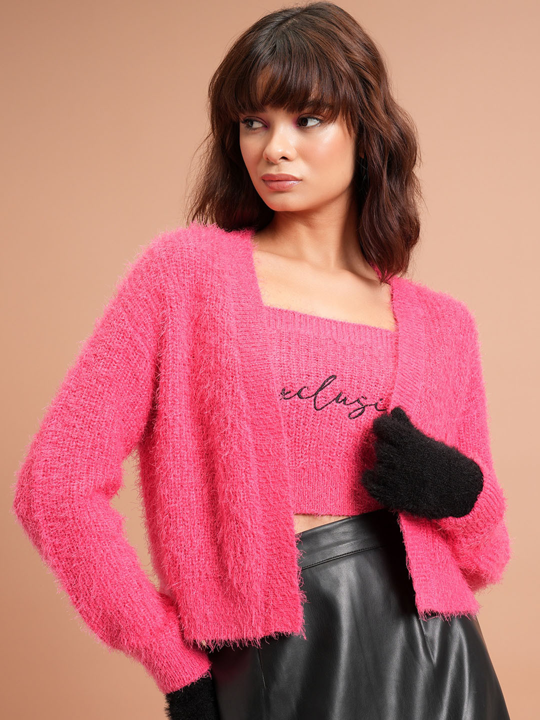

Tokyo Talkies Self Design Shoulder Straps Acrylic Crop Top with Cardigan, Pink