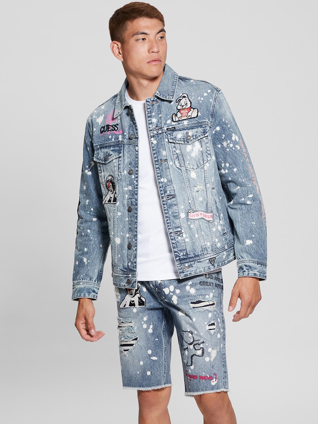 

GUESS Spread Collar Graphic Printed Pure Cotton Denim Jacket, Blue