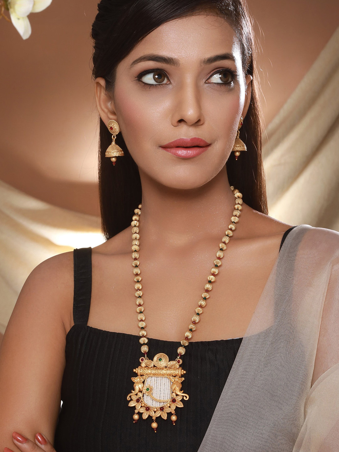 

Anouk Gold-Plated Stone-Studded & Pearl Beaded Jewellery Set