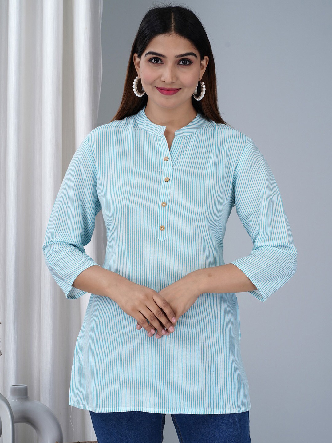 

BAESD Striped Mandarin Collar Kurti, Blue