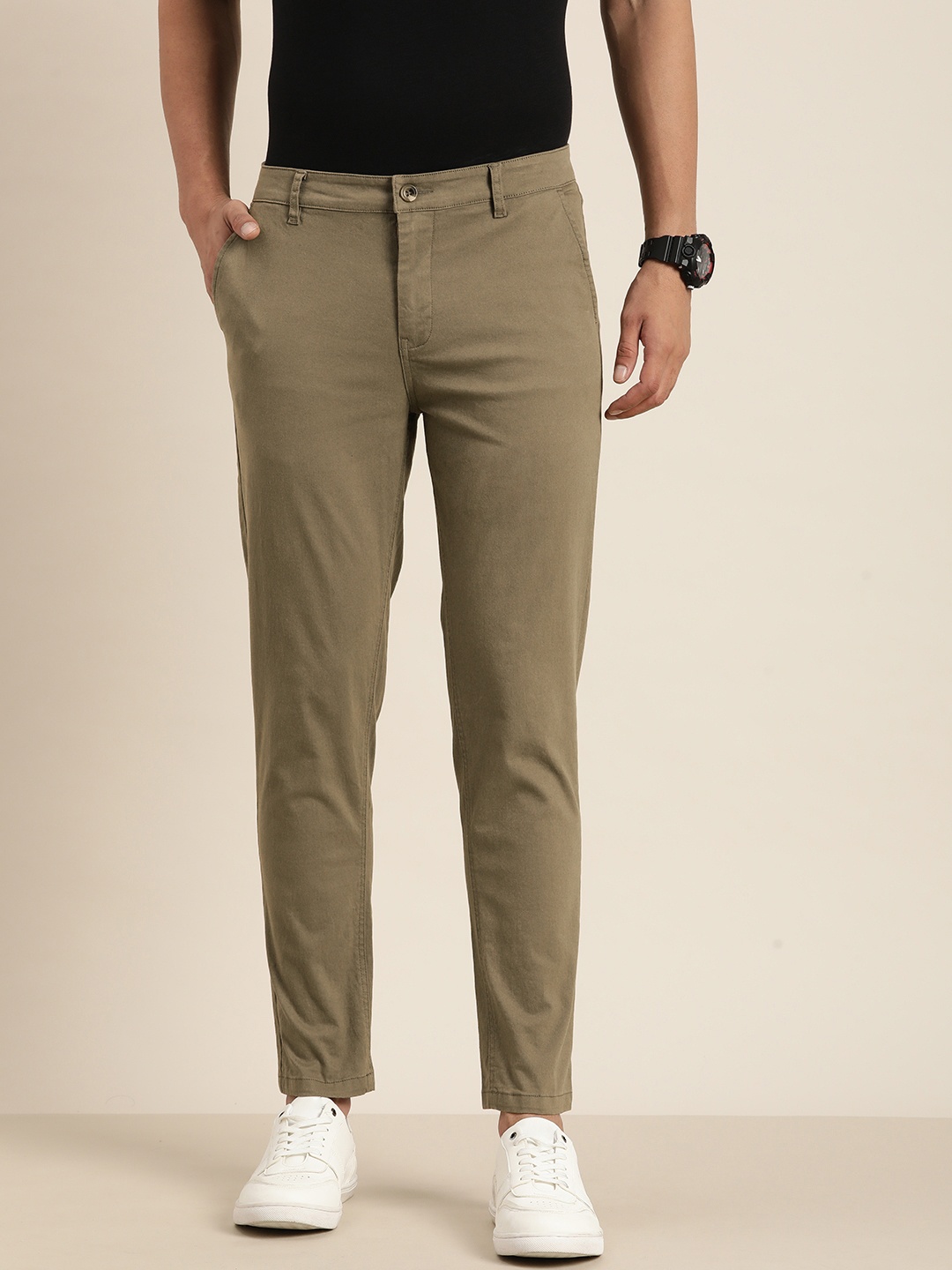 

Difference of Opinion Men Solid Ankle-Length Chinos Trousers, Olive