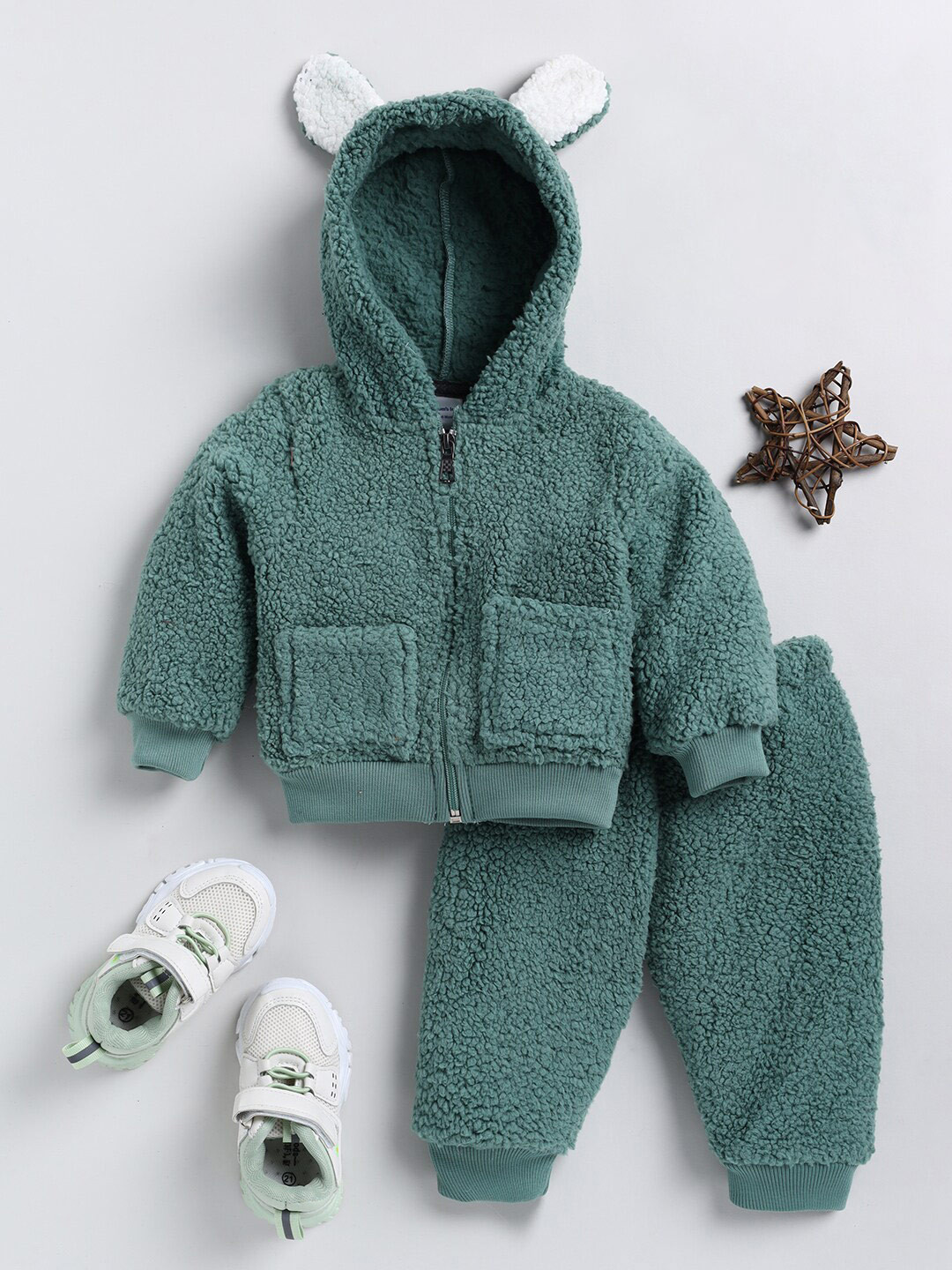 

Moms Love Boys Hooded Coat With Pyjamas, Olive