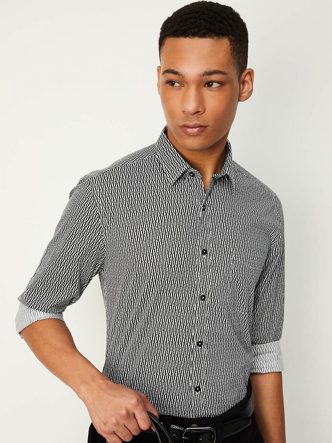 

max Abstract Printed Pure Cotton Casual Shirt, Black