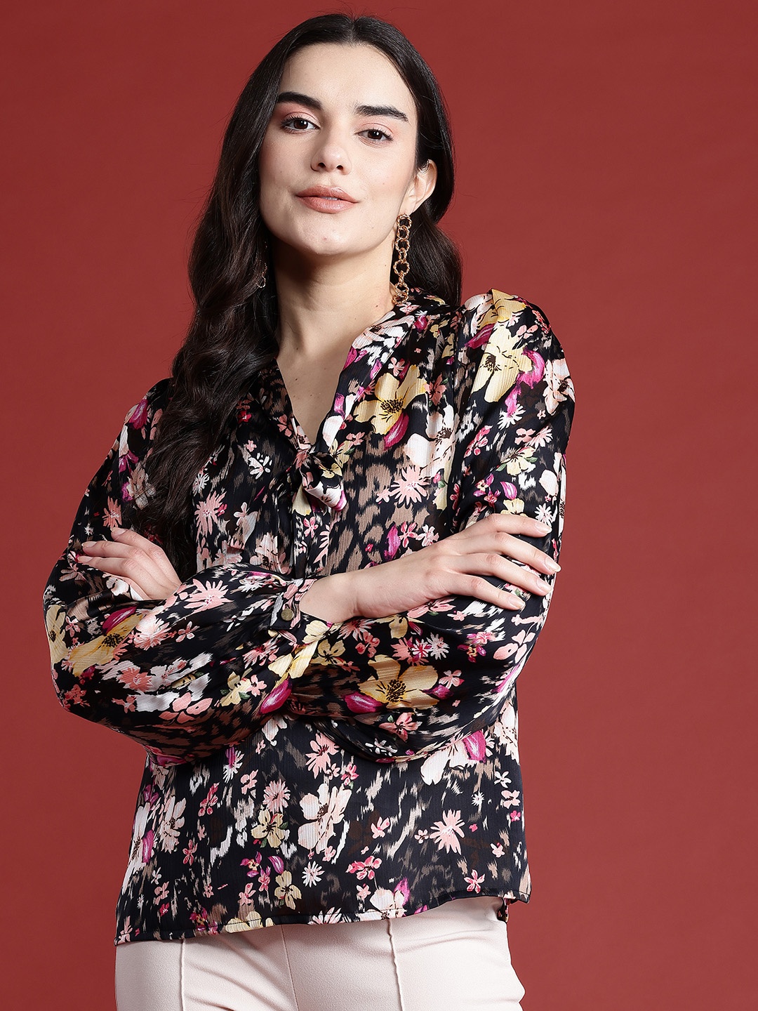 

all about you Floral Print Tie-Up Neck Top, Black