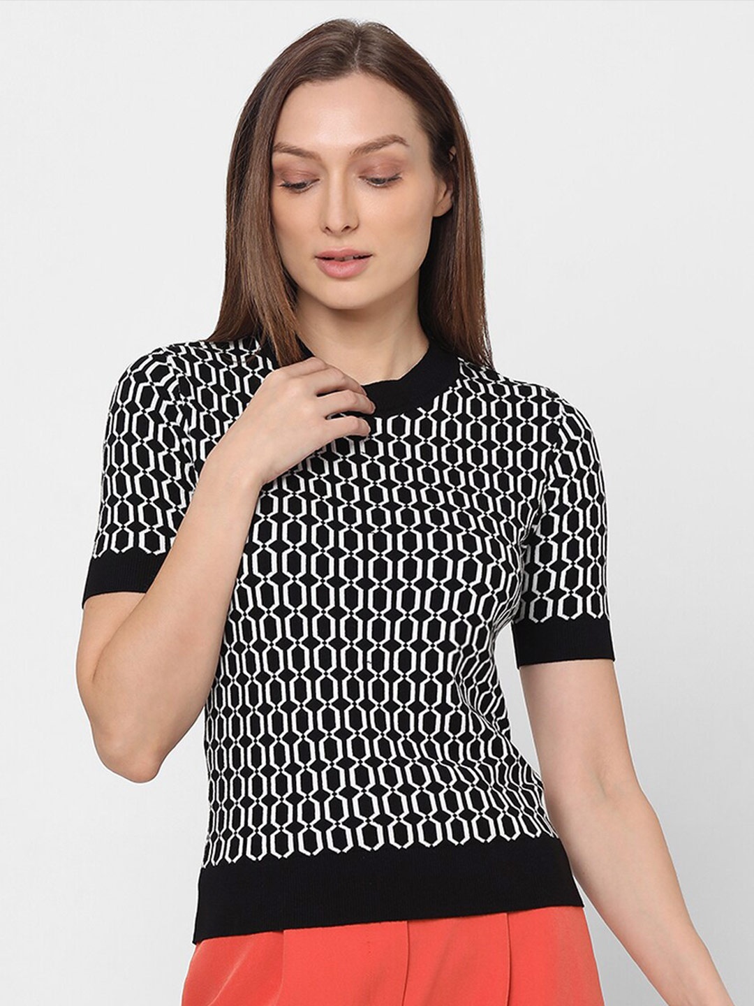 

Vero Moda Geometric Printed Blouson Top, Black