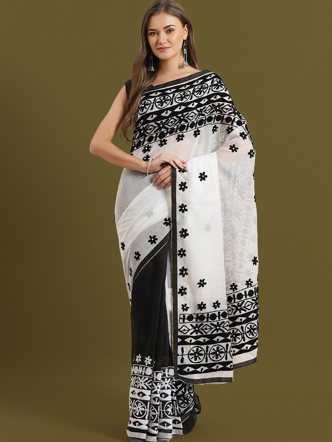 

HOUSE OF ARLI Floral Embroidered Saree, White