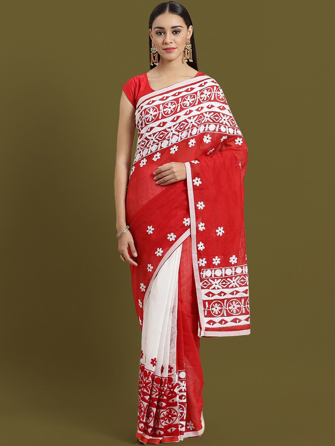 

HOUSE OF ARLI Floral Embroidered Saree, Red