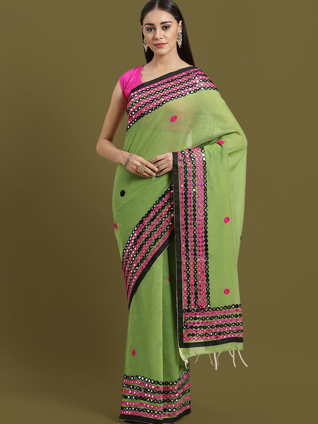 

HOUSE OF ARLI Floral Embellished Saree, Green