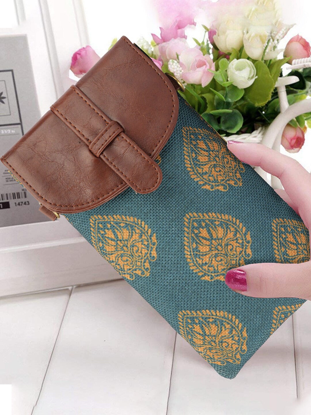 

THE CLOWNFISH Flexiflare Ethnic Motifs Printed Mobile Pouch, Teal
