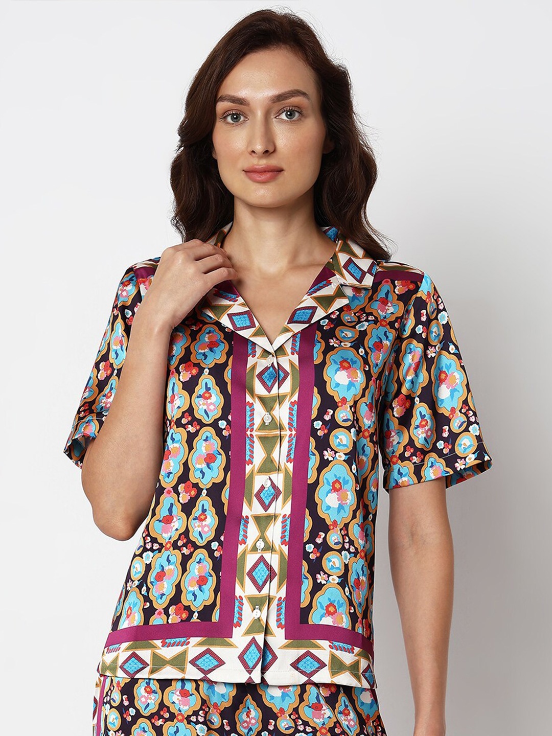 

Vero Moda Floral Printed Slim Fit Casual Shirt, Black
