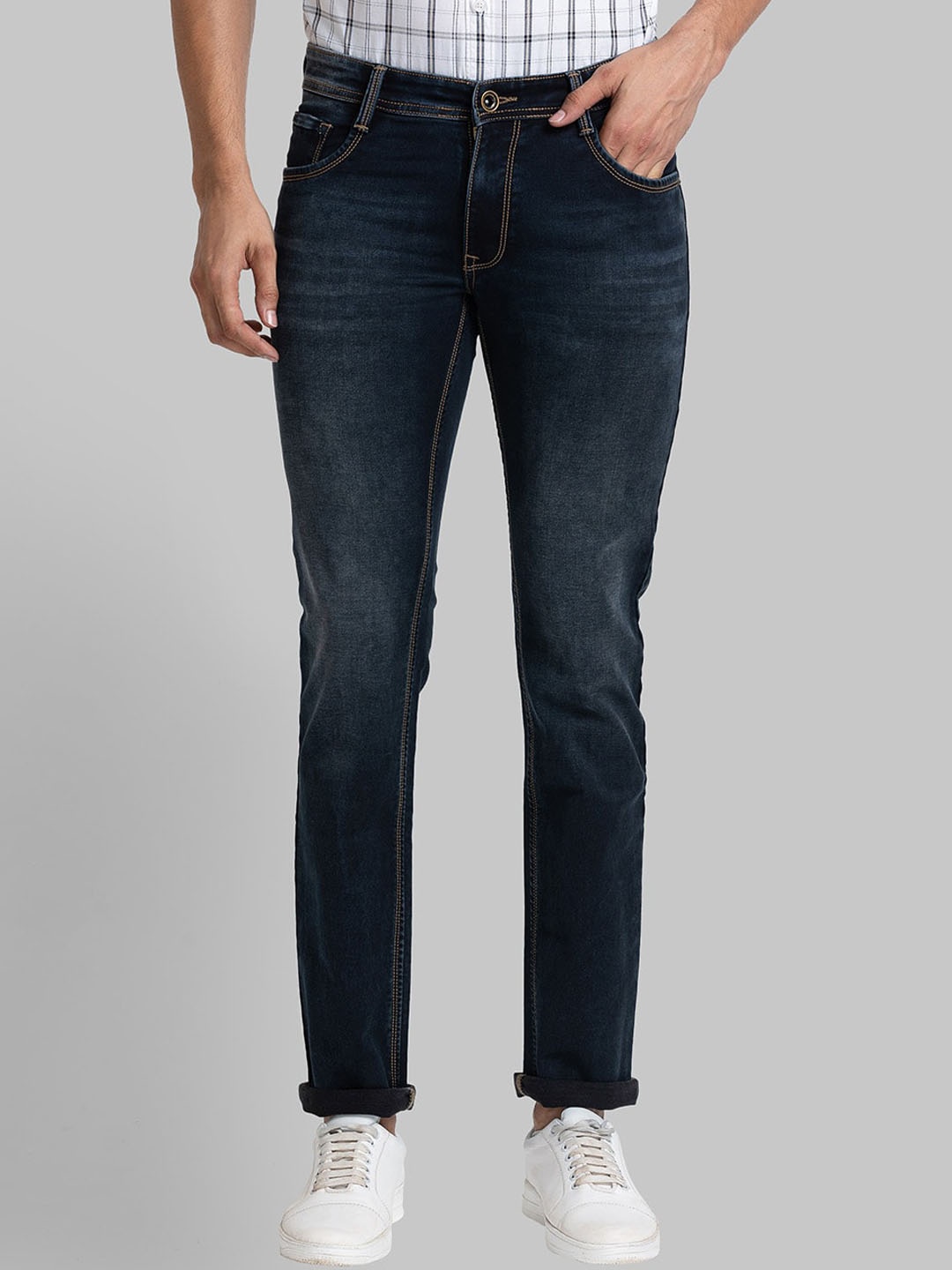 

Parx Men Slim Fit Low-Rise Clean Look Whiskers & Chevrons Stretchable Jeans, Blue