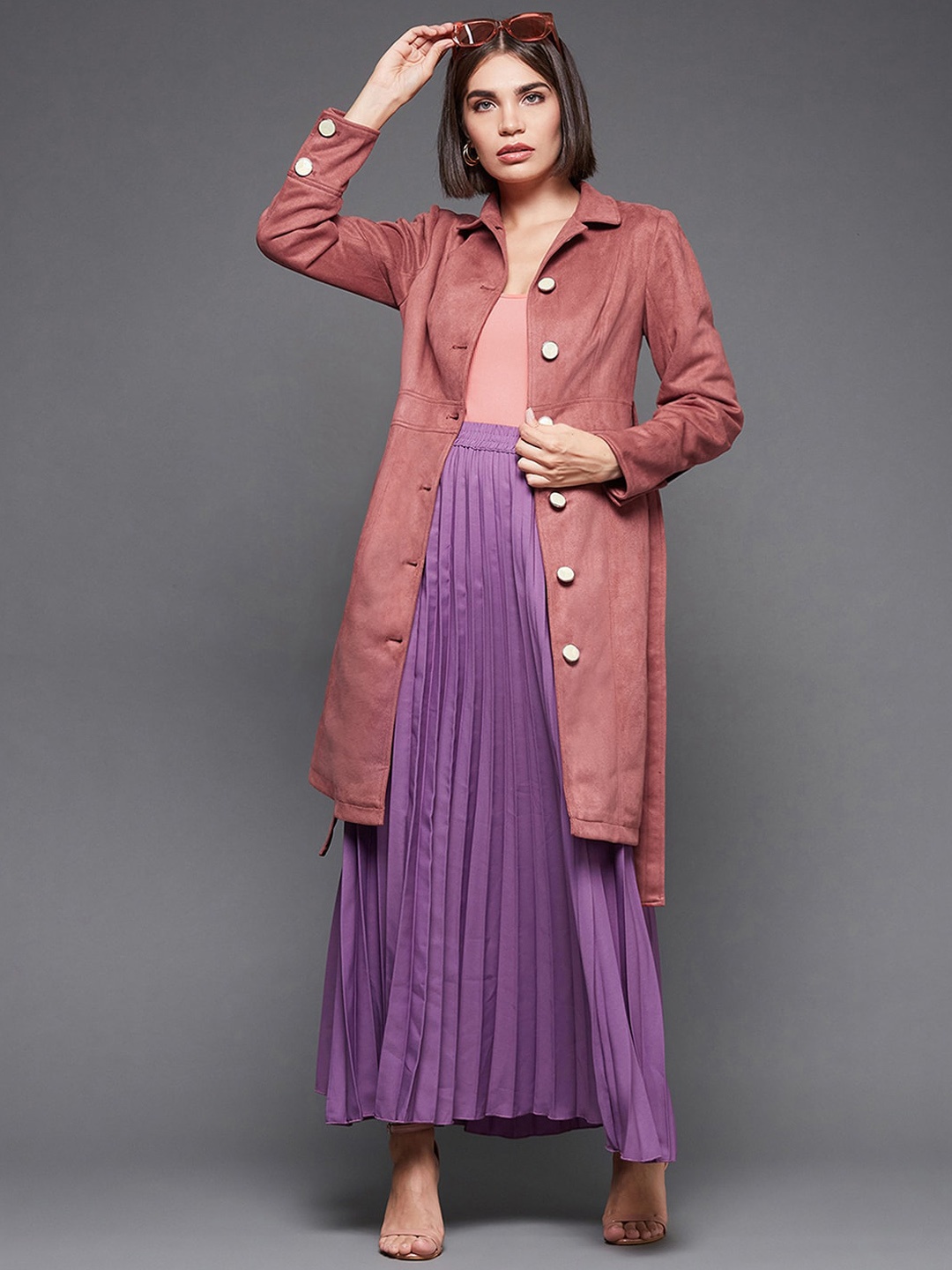 

DressBerry Peach-Coloured Spread Collar Longline Tailored Jacket