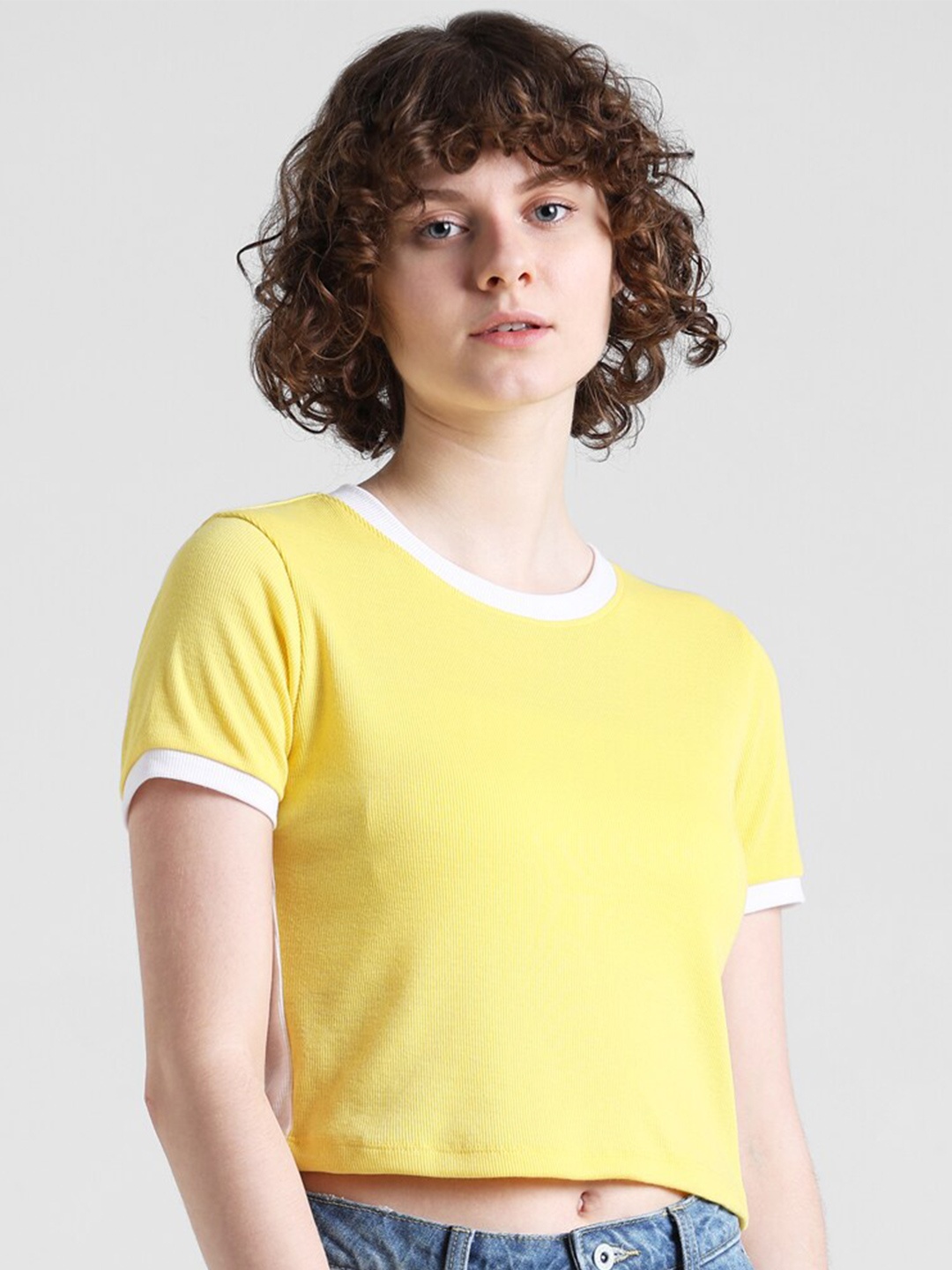 

ONLY Round Neck Short Sleves Crop T-shirt, Yellow