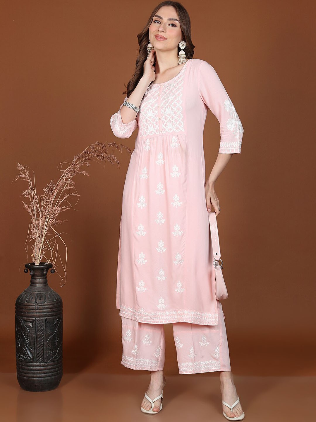 

Vishudh Rose Ethnic Motifs Embroidered Regular Kurta With Palazzos