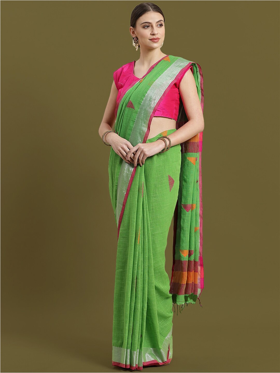 

HOUSE OF ARLI Geometric Woven Design Pure Cotton Saree, Green