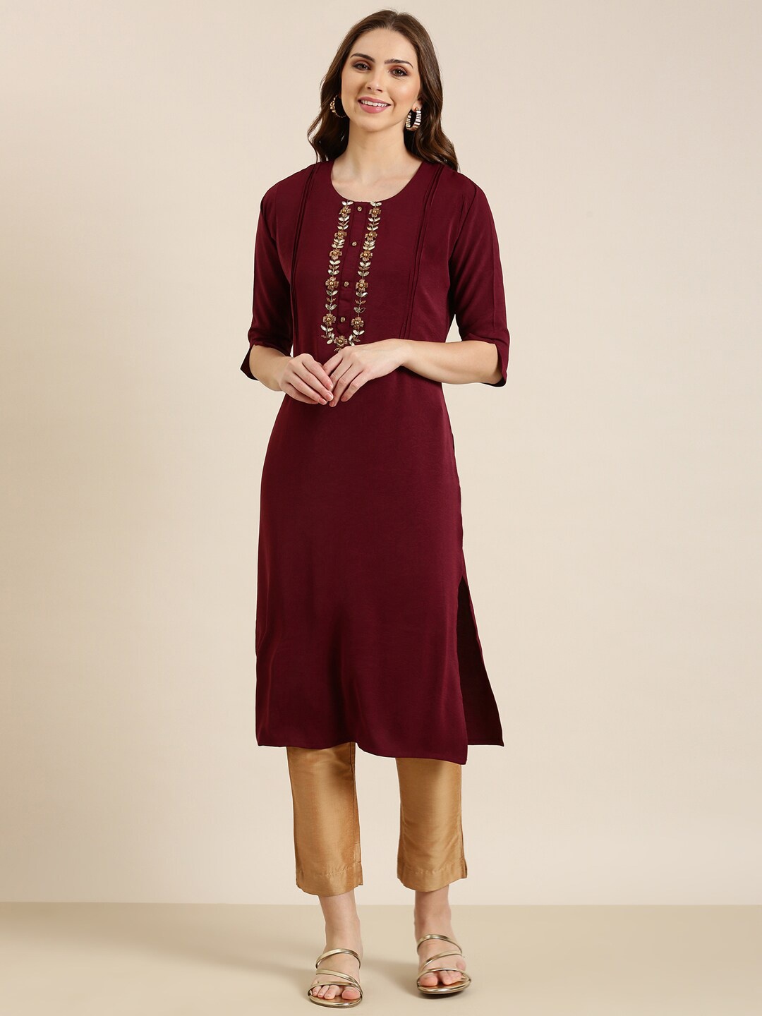 

SHOWOFF Embellished Yoke Design Beads & Stones Straight Kurta, Maroon