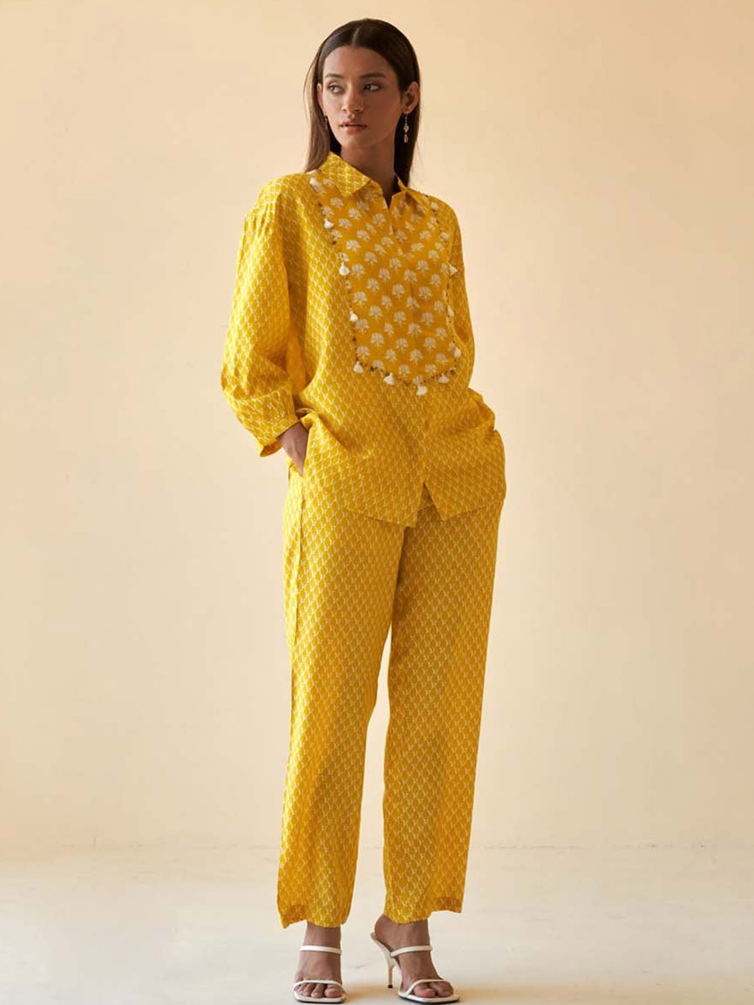 

Prakriti Jaipur Lotus Floral Printed Shirt & Trousers, Yellow
