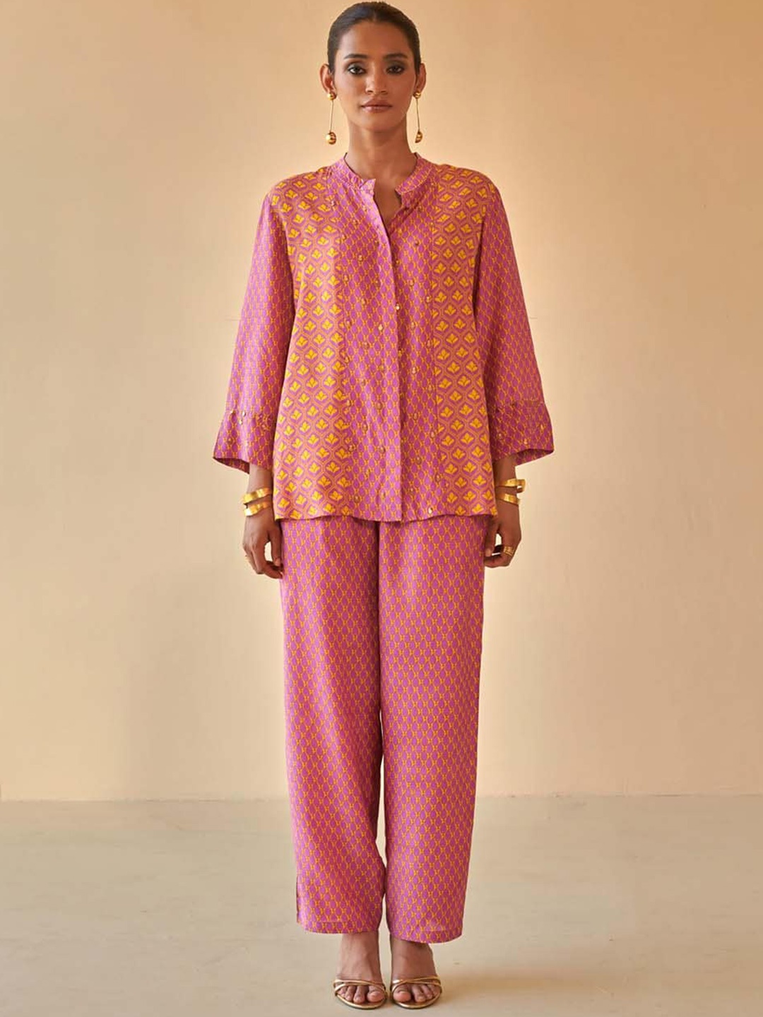 

Prakriti Jaipur Paisley Printed Ethnic Shirt & Trousers, Pink