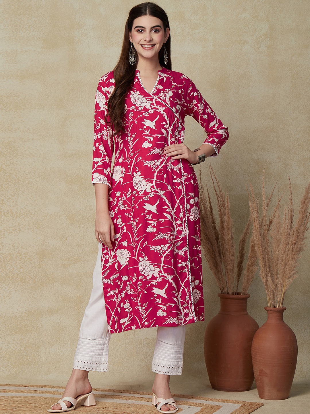 

FASHOR Floral Printed Mandarin Collar Angrakha Kurta, Pink