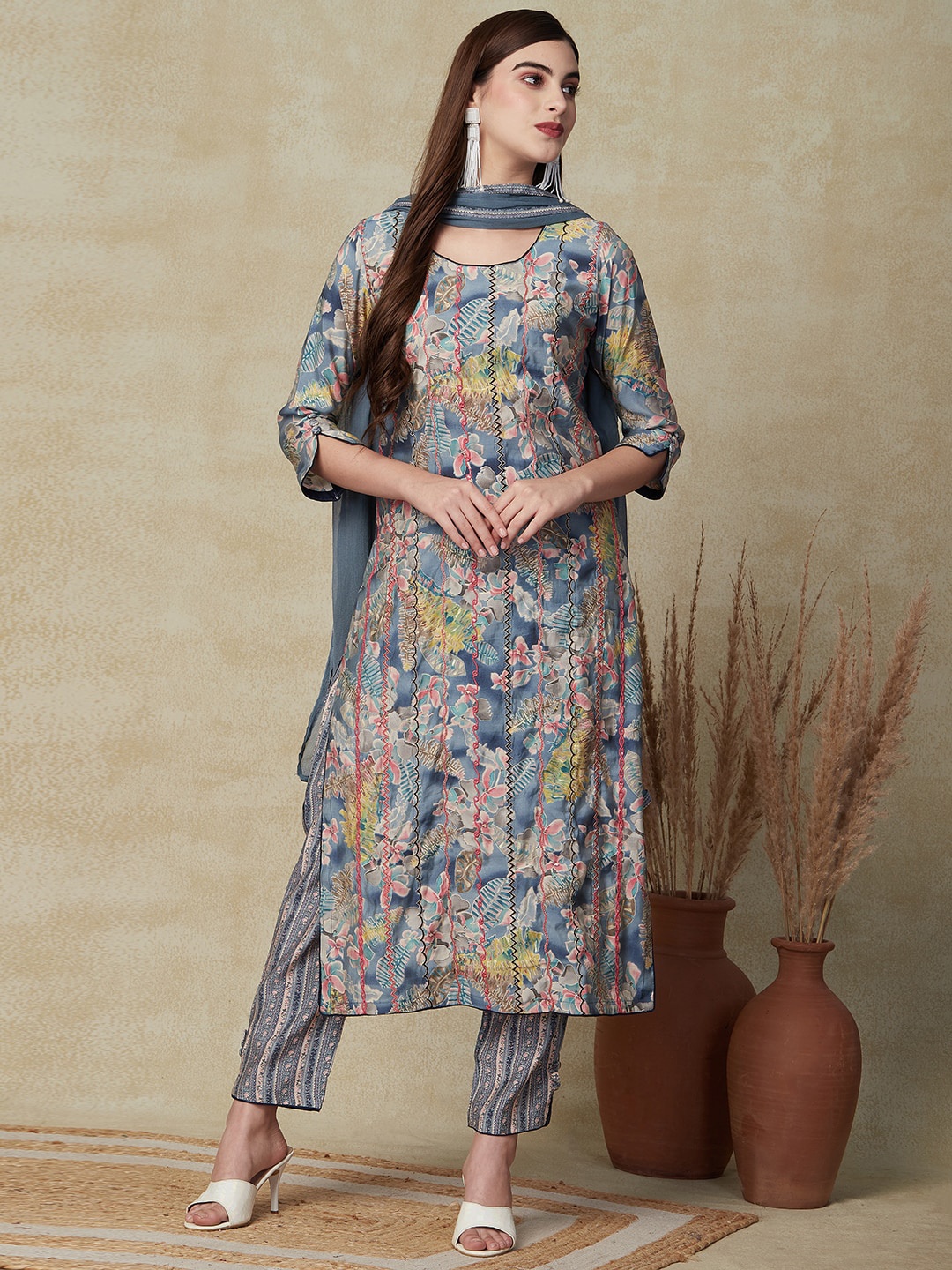 

FASHOR Floral Printed Thread Work Kurta With Trousers & Dupatta, Blue