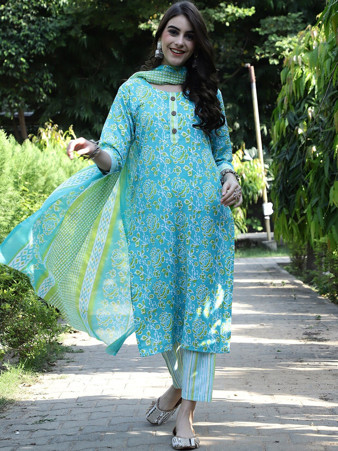 

7Threads Floral Printed Patchwork Pure Cotton Kurta With Trousers Dupatta, Turquoise blue