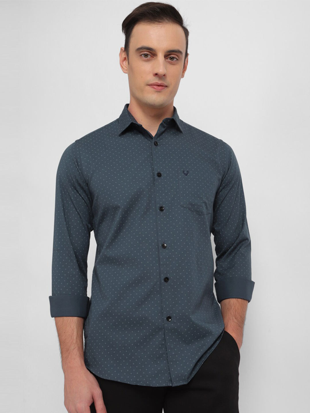

Allen Solly Slim Fit Micro Ditsy Printed Pure Cotton Casual Shirt, Navy blue