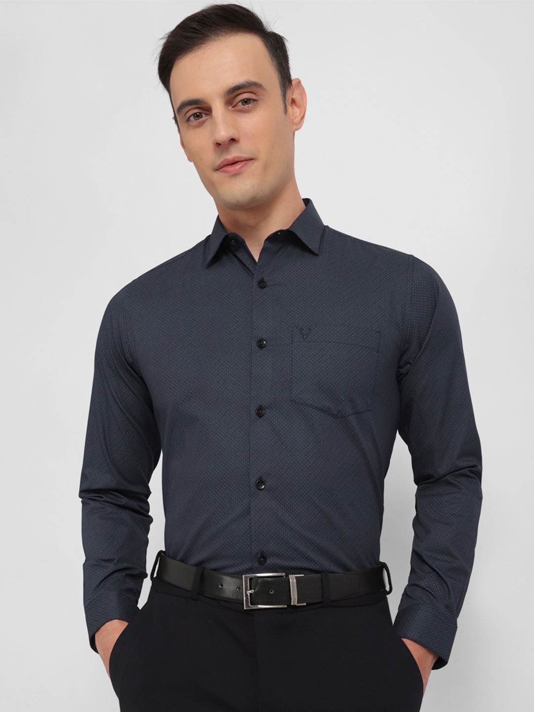 

Allen Solly Micro Ditsy Printed Slim Fit Pure Cotton Formal Shirt, Navy blue