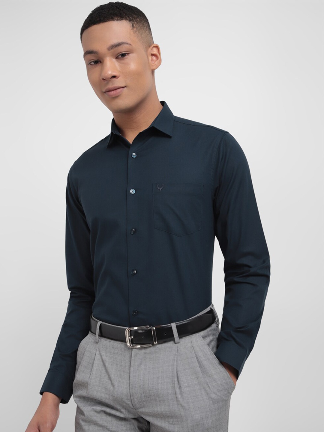 

Allen Solly Slim Fit Spread Collar Pure Cotton Formal Shirt, Navy blue
