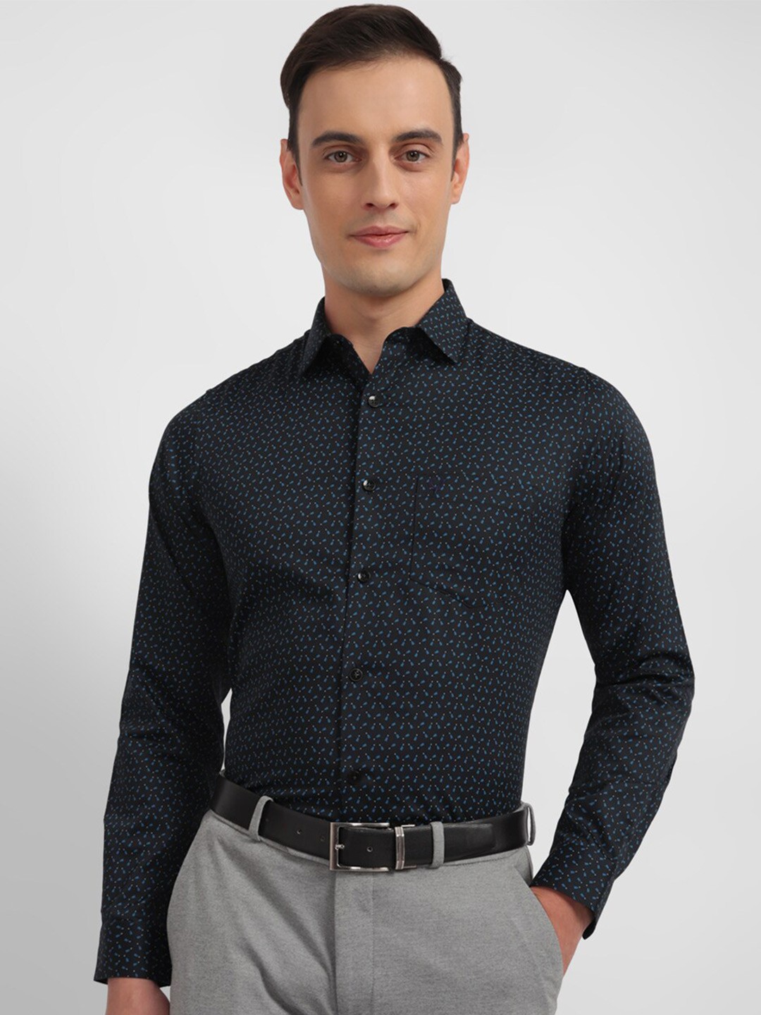

Allen Solly Micro Ditsy Printed Slim Fit Cotton Formal Shirt, Navy blue