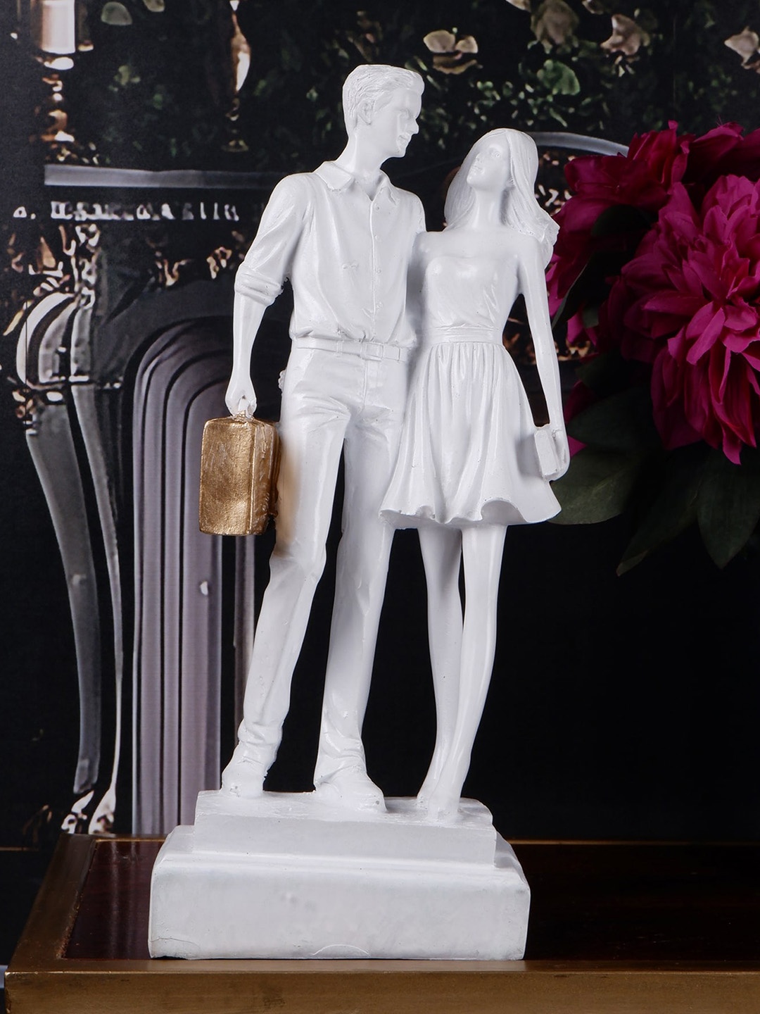 

THE WHITE INK DECOR White Textured Couple Showpiece