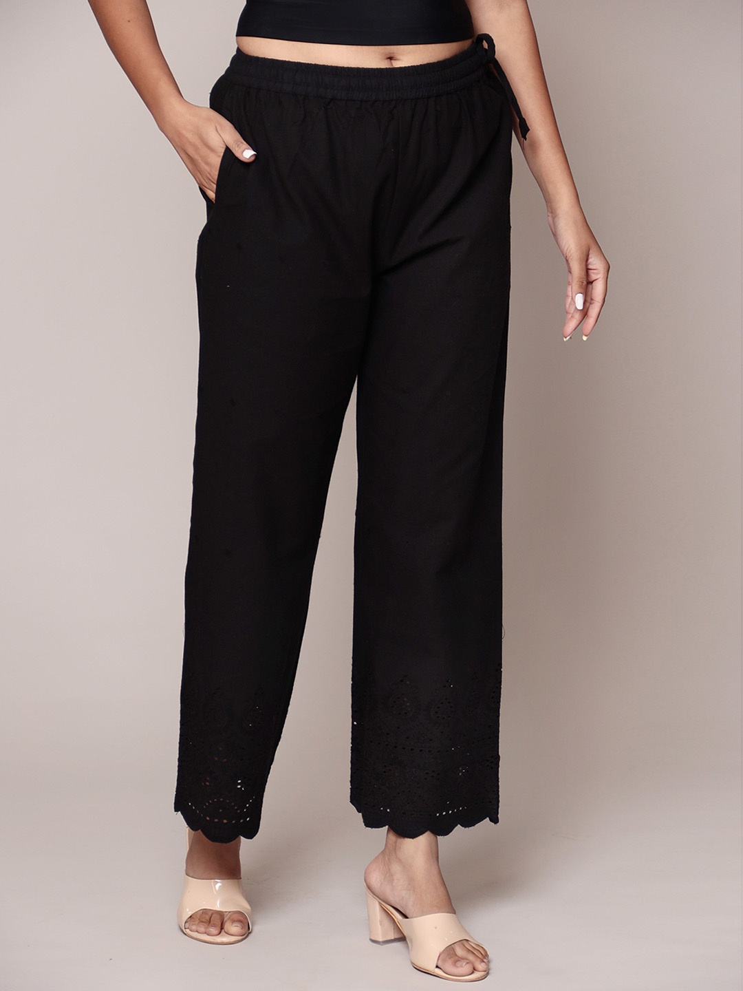 

ZARI Women Mid Rise Cotton Regular Trousers, Black