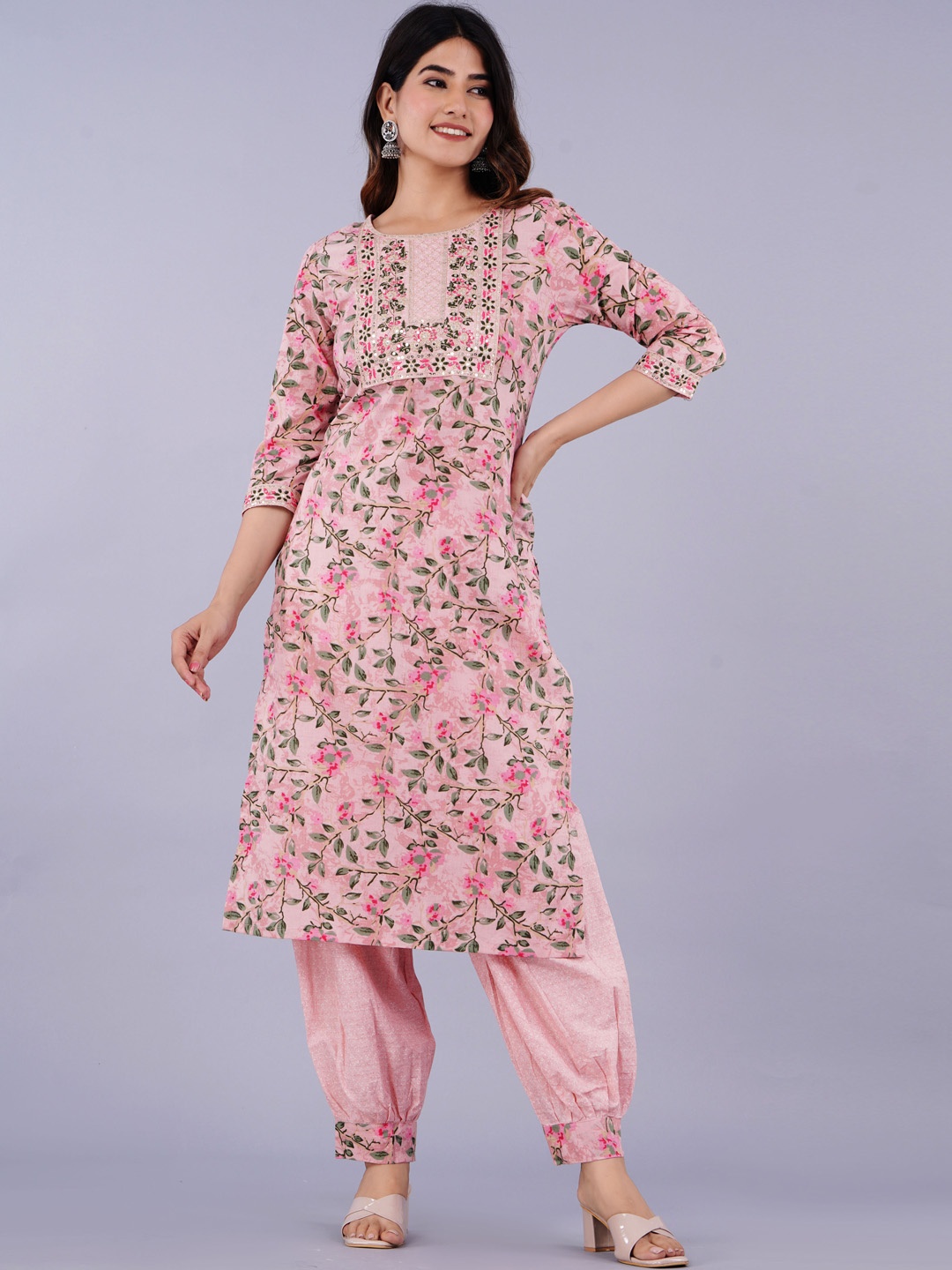 

DORIYA Women Pink Floral Embroidered Regular Mirror Work Kurta with Palazzos