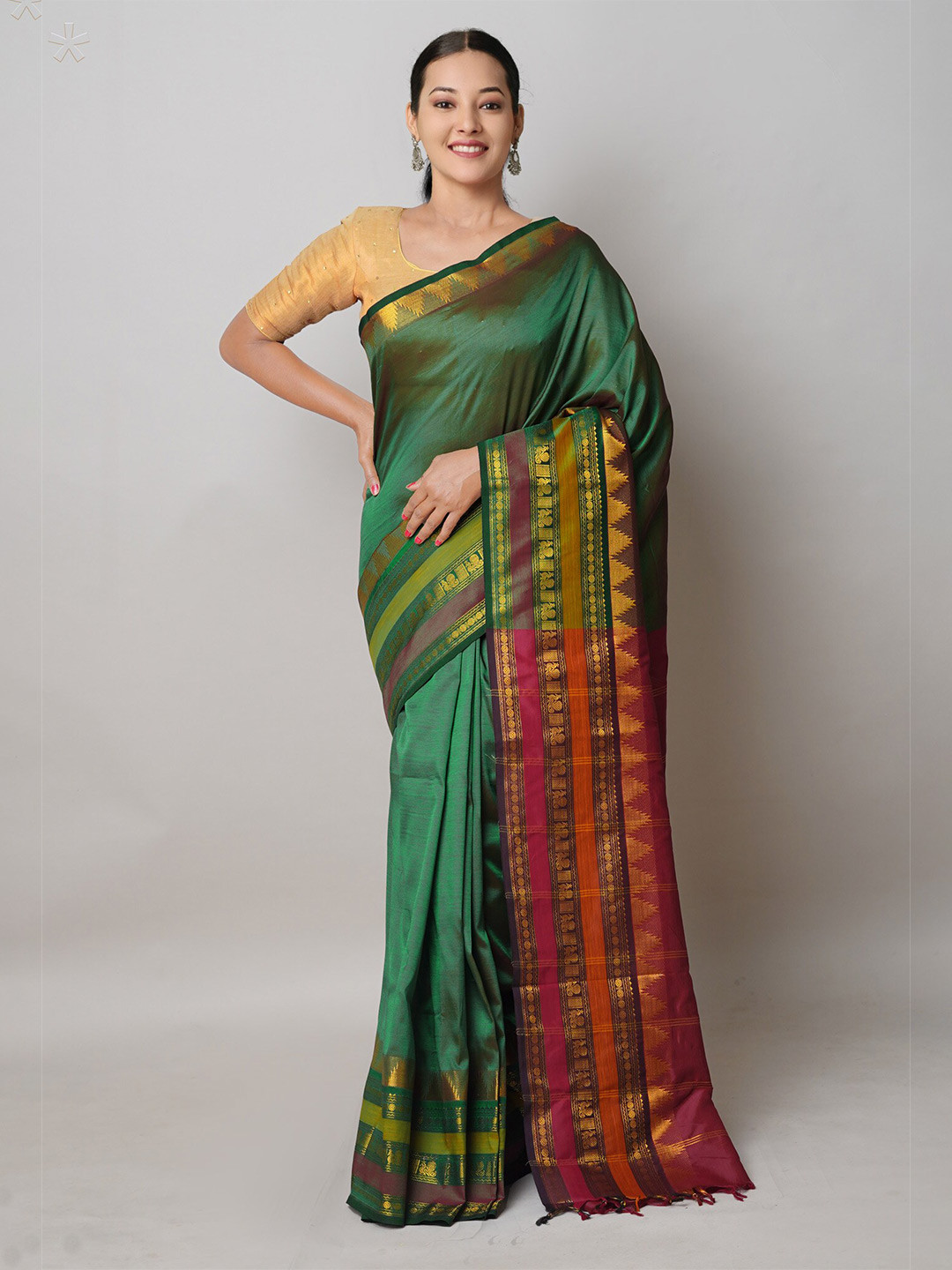 

Unnati Silks Pure Silk Handloom Narayan Peth Saree, Green