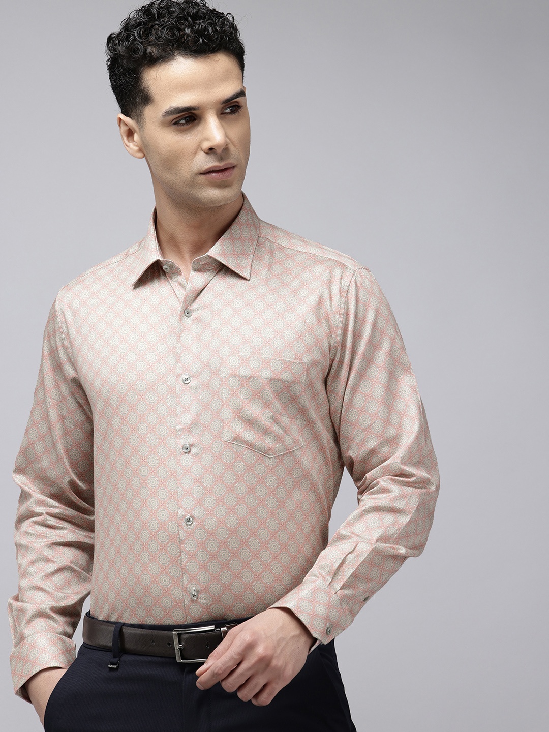 

Van Heusen Pure Cotton Custom Ethnic Motifs Printed Formal Shirt, Peach